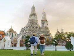 Bangkok: Grand Palace, Wat Pho, Wat Arun, Wat Traimit Audio Tour